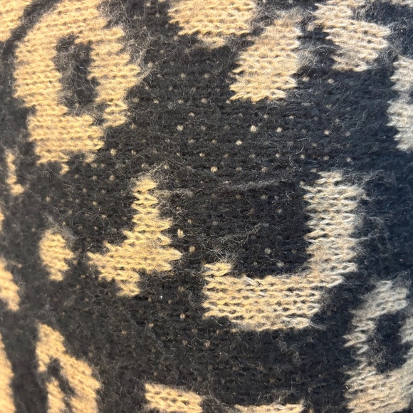 Forever 21 Black and Tan Cheetah Print Mock Neck Sweater - Picture 8 of 8